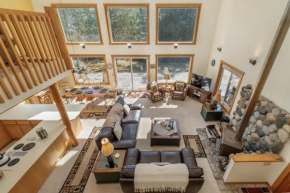 Pine Tree Cottage by NW Comfy Cabins